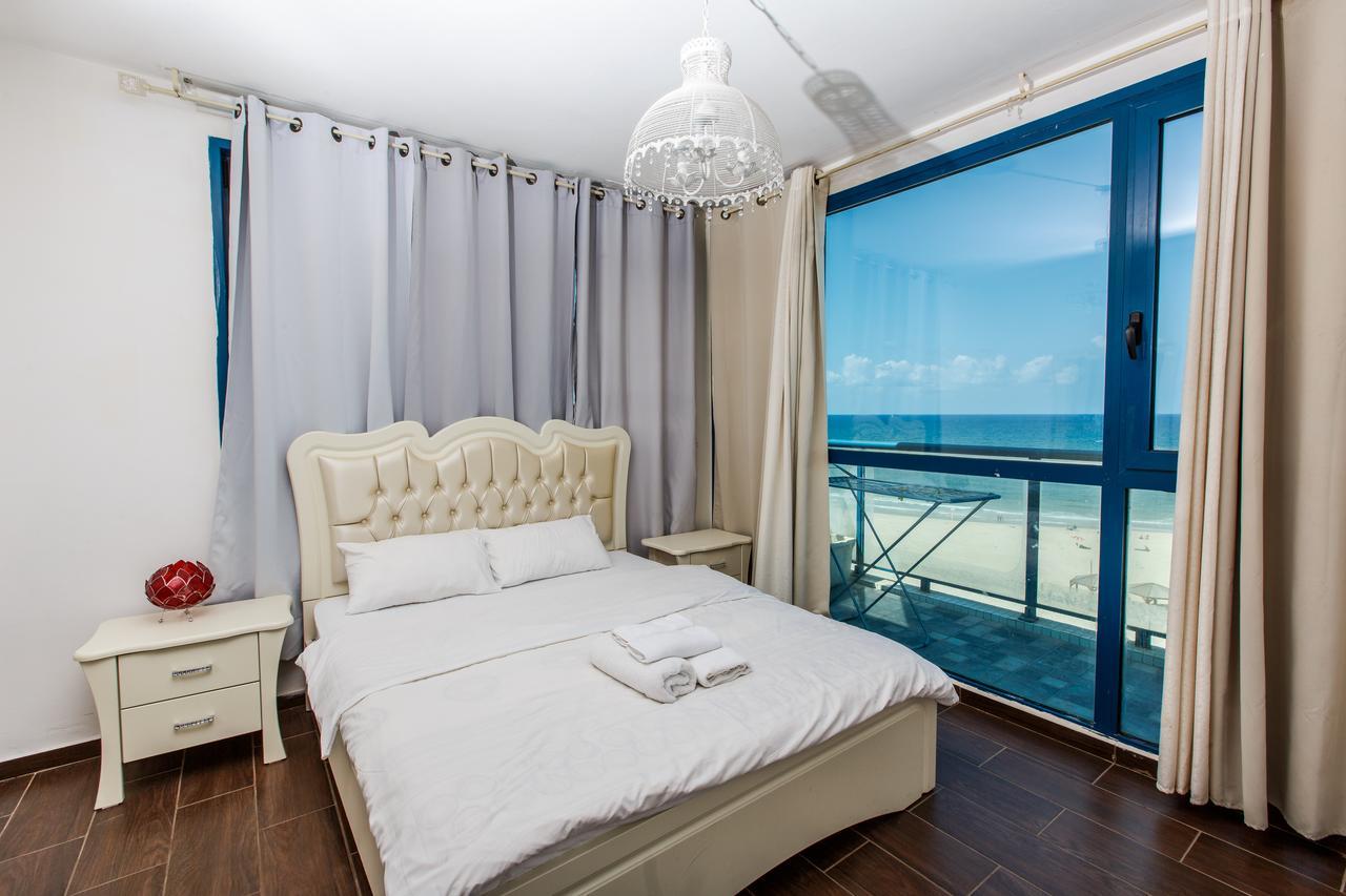Ocean Front Apartments First Line To The Beach Tel Aviv Dış mekan fotoğraf