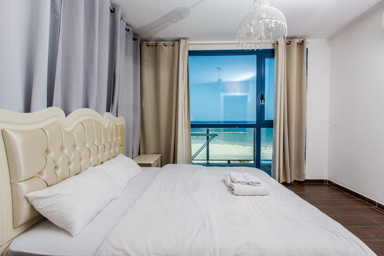 Ocean Front Apartments First Line To The Beach Tel Aviv Dış mekan fotoğraf