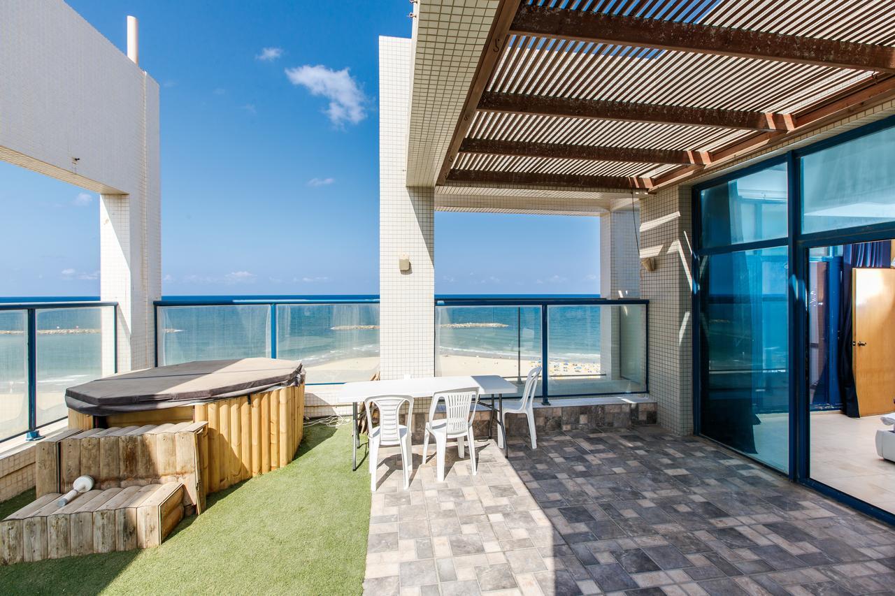Ocean Front Apartments First Line To The Beach Tel Aviv Dış mekan fotoğraf