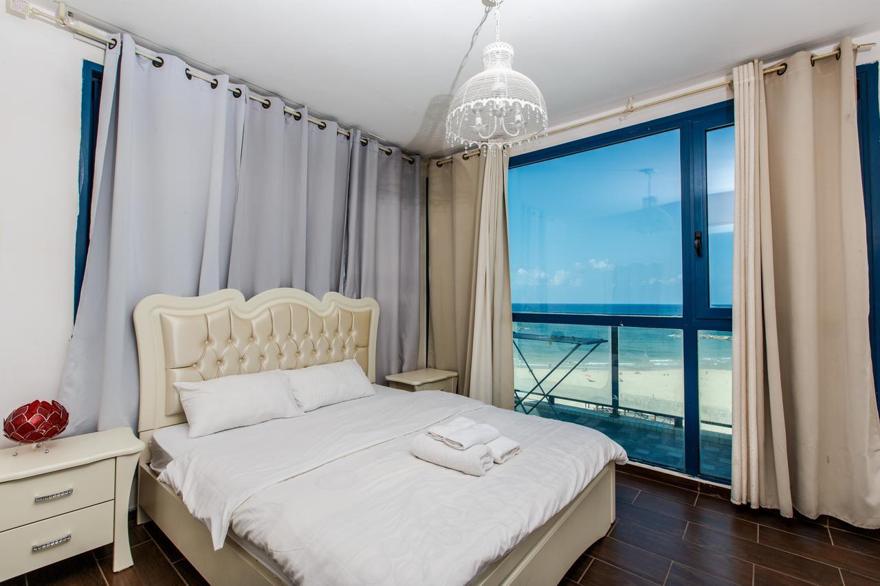 Ocean Front Apartments First Line To The Beach Tel Aviv Dış mekan fotoğraf