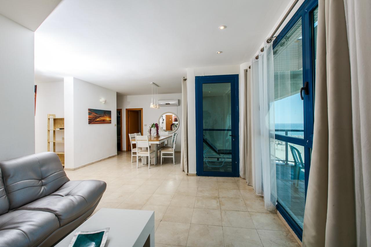 Ocean Front Apartments First Line To The Beach Tel Aviv Dış mekan fotoğraf