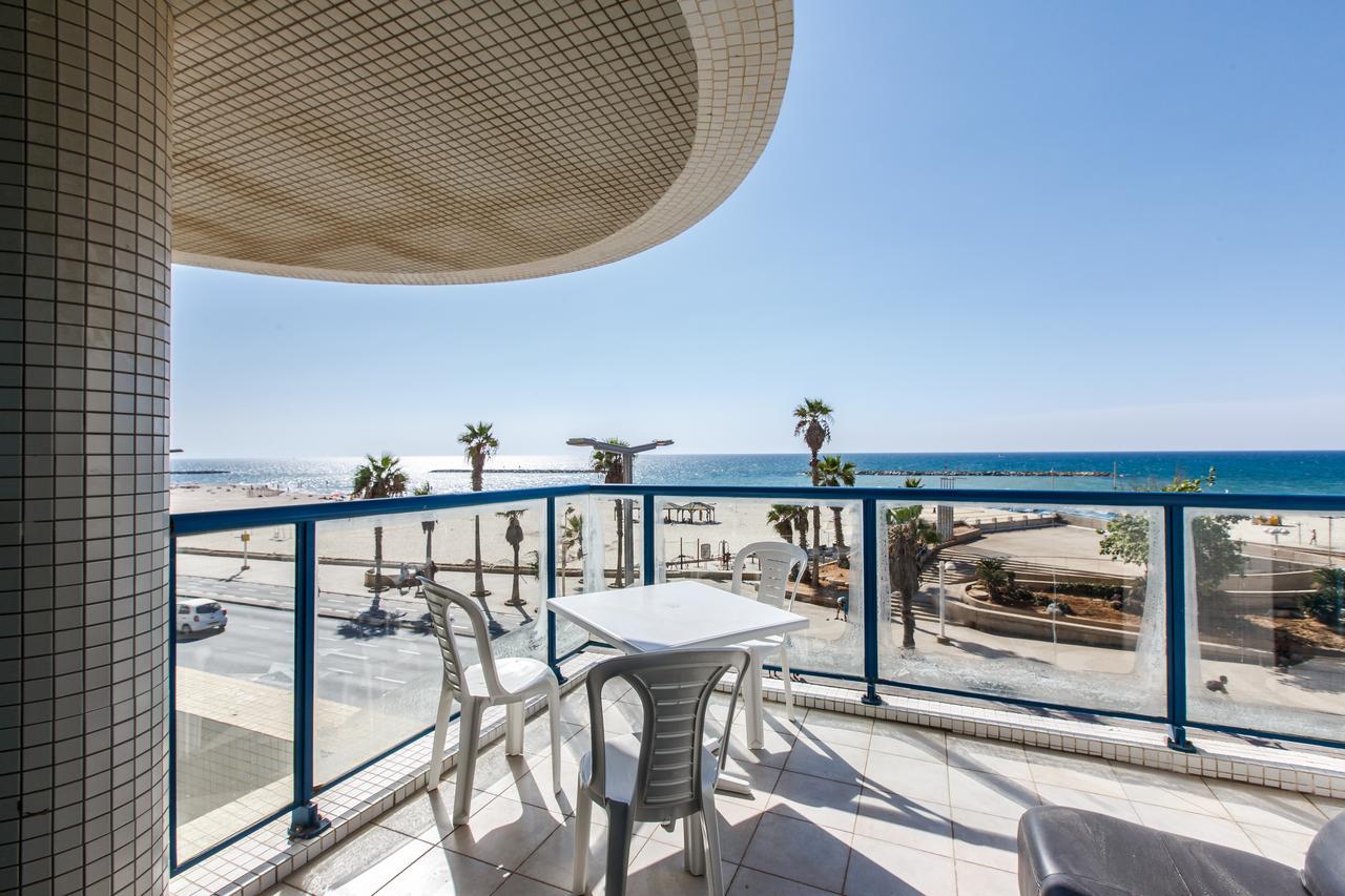 Ocean Front Apartments First Line To The Beach Tel Aviv Dış mekan fotoğraf