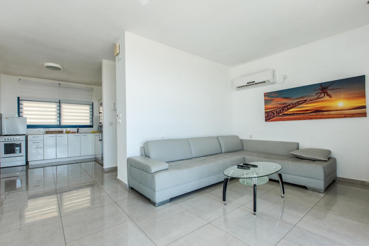 Ocean Front Apartments First Line To The Beach Tel Aviv Dış mekan fotoğraf