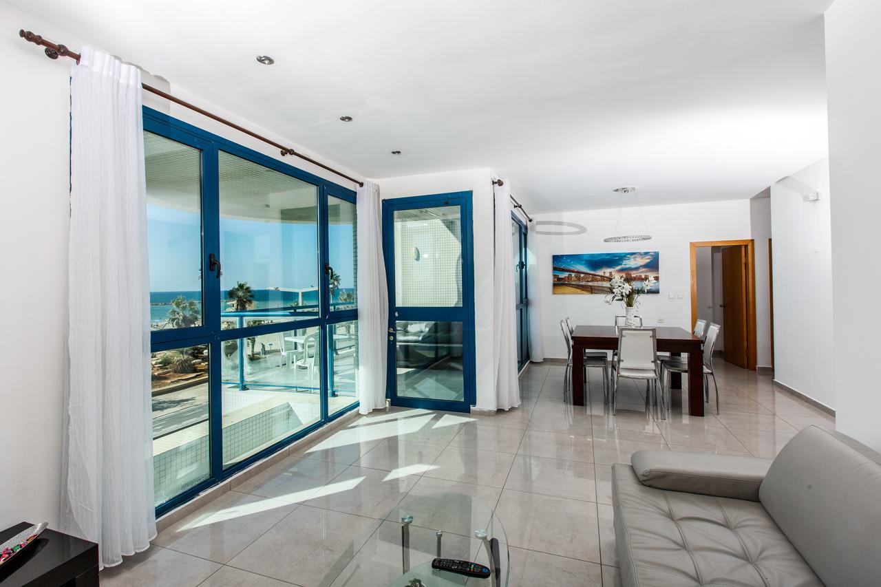Ocean Front Apartments First Line To The Beach Tel Aviv Dış mekan fotoğraf